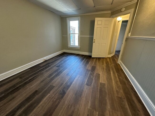 Building Photo - Large 2 bedroom House for Rent