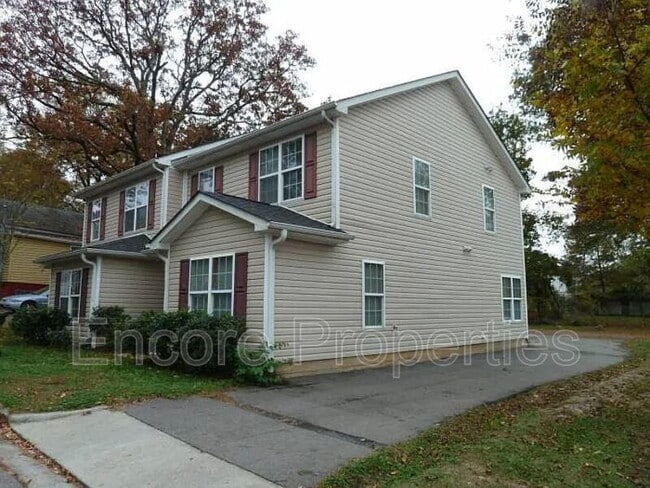 Photo - 2004 Hart St Townhome