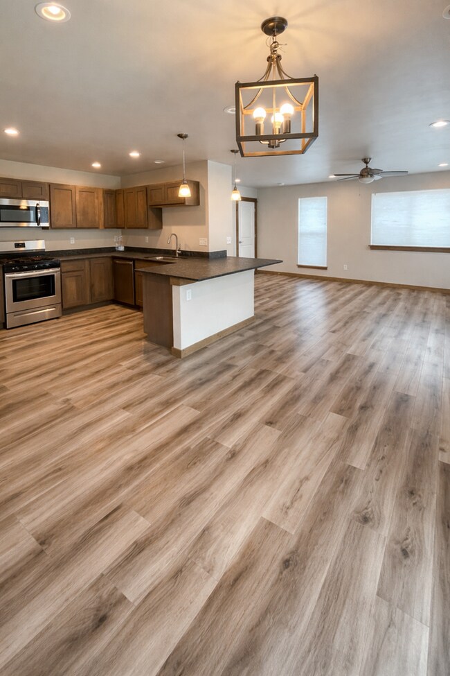 Foto del edificio - Beautiful 3 bedroom 2.5 bathroom townhouse in Belgrade