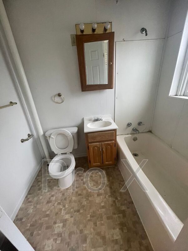 Foto del edificio - 103 E Williams