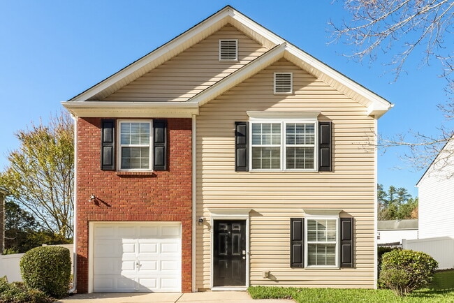 Building Photo - 248 Silver Ridge Dr