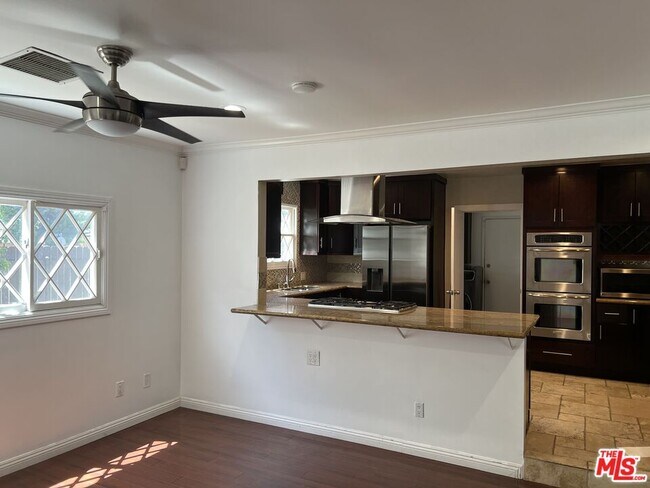 Foto del edificio - 6000 Le Sage Ave