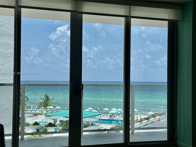 Foto del edificio - 3180 S Ocean Dr