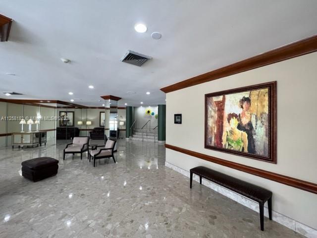 Foto del edificio - 100 Golden Isles Dr