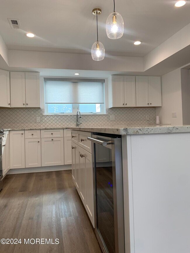 Building Photo - 1148 Springwood Ave
