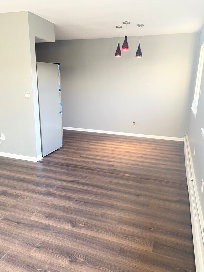 Building Photo - 7020 Cottage Ave