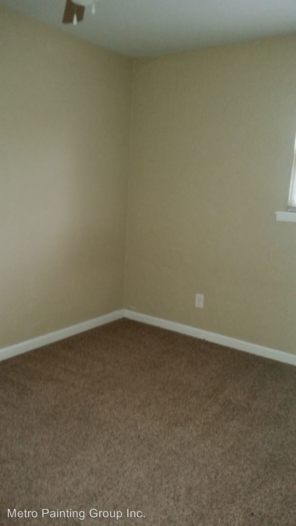 Foto del edificio - 512 NW Glendale Dr