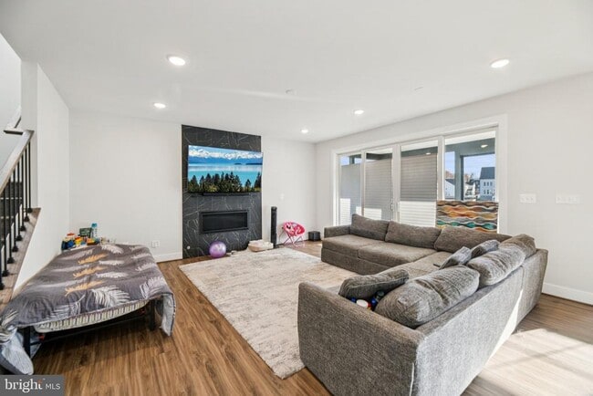 Building Photo - 42051 Night Nurse Cir