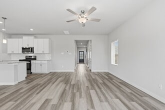 Building Photo - 17430 Rosette Grass Dr