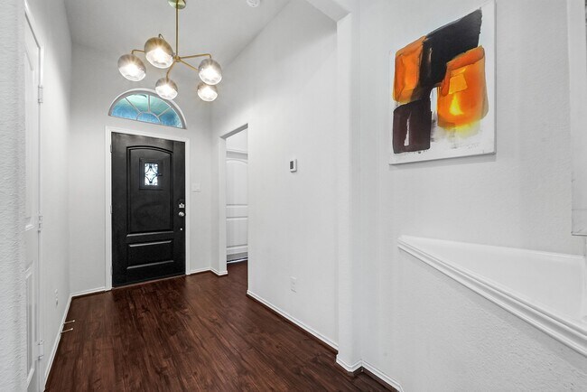 Foto del edificio - 25915 Aura Lake Ln