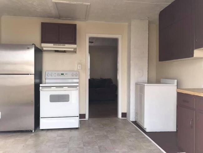 Kitchen - Godwin Avenue Apartments (GAA)