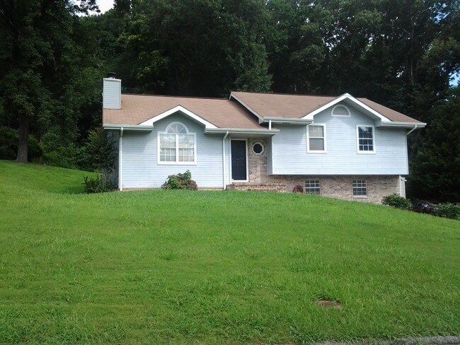 Building Photo - 564 Foster Dr