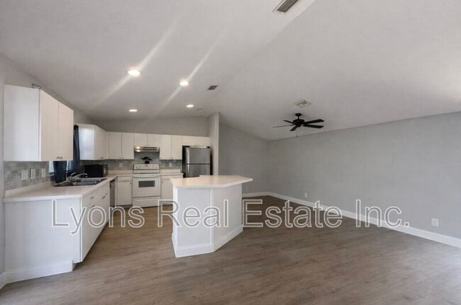 Building Photo - 2438 Joe Ave S