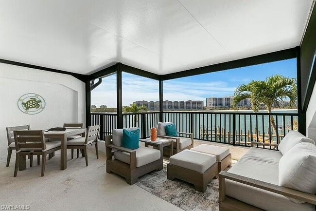 Building Photo - 310 La Peninsula Blvd