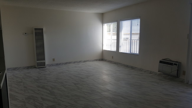 Building Photo - 14710 Blythe St