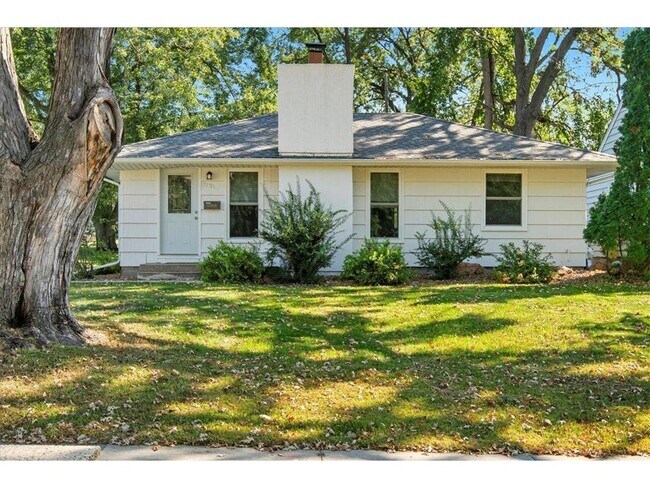 Foto del edificio - 3101 Texas Ave S