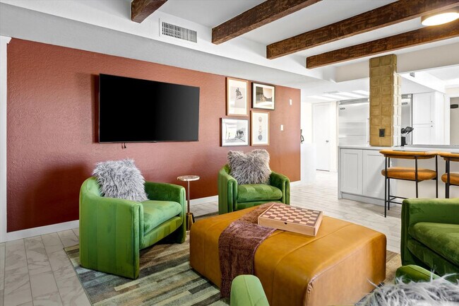 Foto del edificio - 8621 N Starling Ln