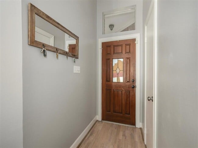 Building Photo - 1923 Havenhouse Dr