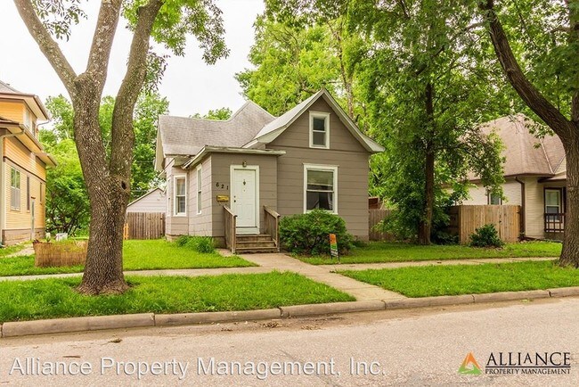 Building Photo - 3 br, 1 bath Room For Rent - 621 Kearney St.