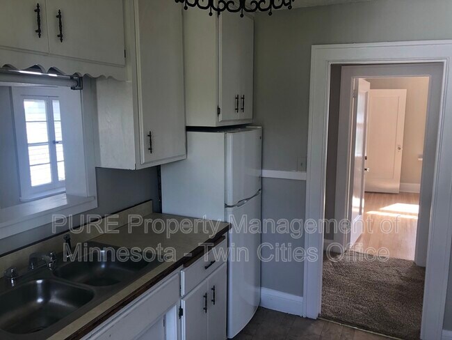 Building Photo - 1330 White Bear Ave