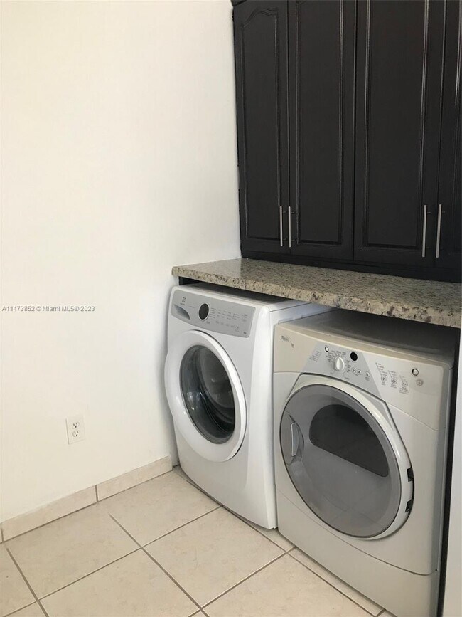 Foto del edificio - 17225 NW 72nd Ct