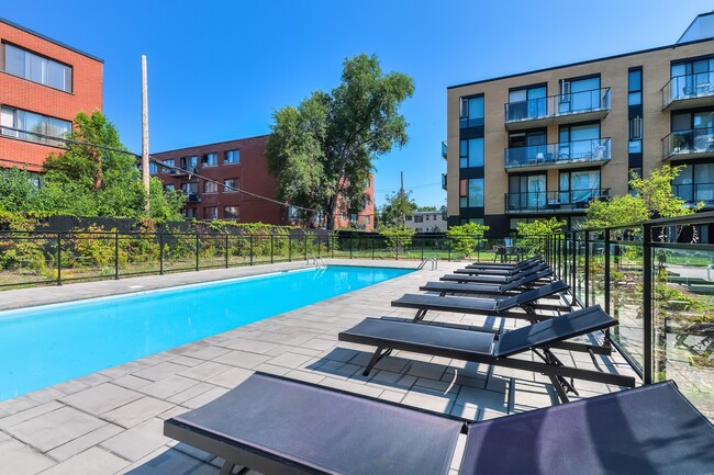 Photo du bâtiment - Leora Condo Rentals Saint-Laurent