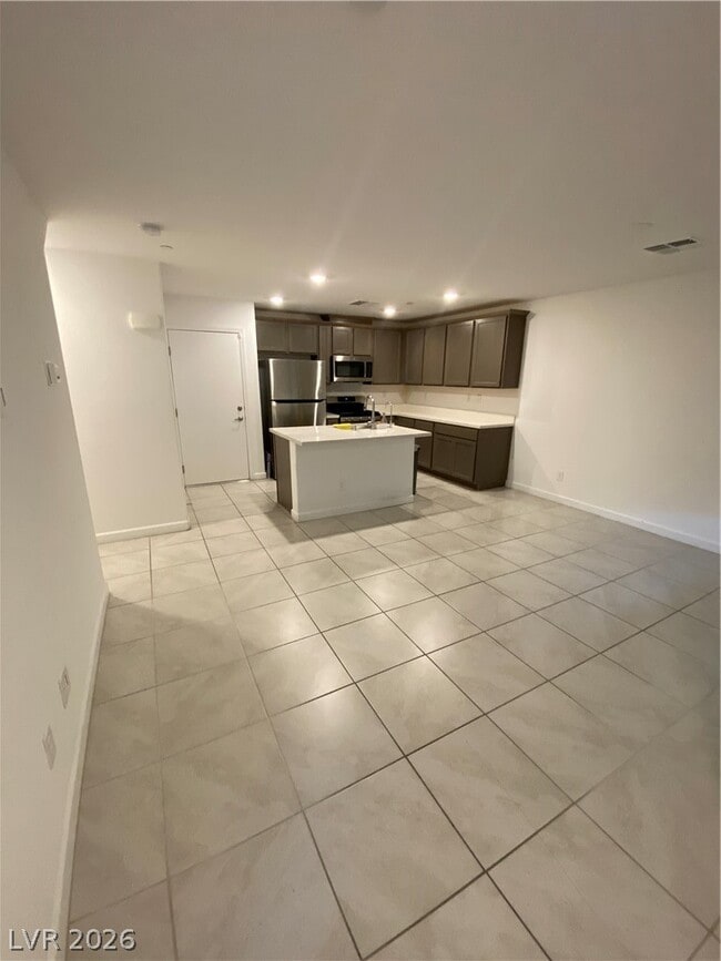 Building Photo - 3622 Hestia Ave