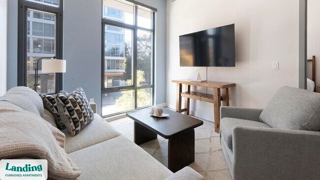 Building Photo - 350 Maple Dr SW