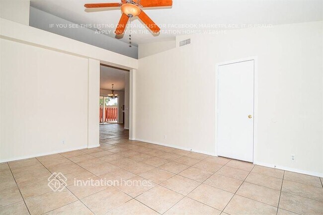 Foto del edificio - 6615 N 77th Dr