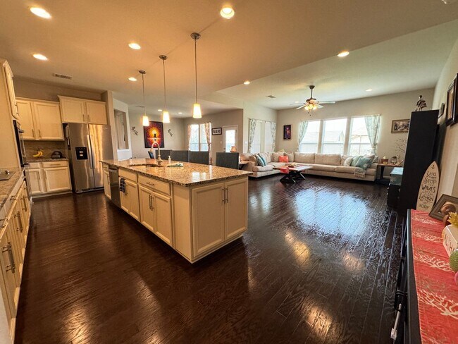 Building Photo - 6605 Alabaster Dr