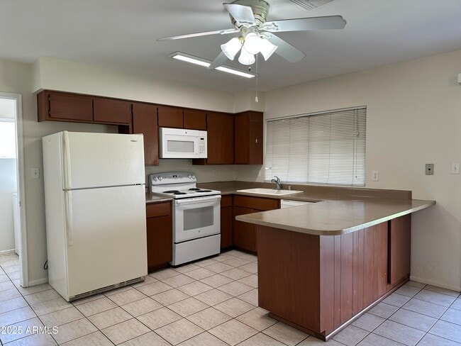Foto del edificio - 2514 S Cottonwood Dr