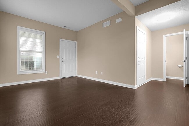 Building Photo - 5527 Albany Terrace Way