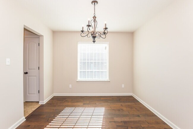 Building Photo - 3208 Vandelay Cove