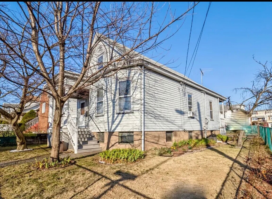 313 E 17th St, Paterson, NJ 07524 House Rental in Paterson, NJ