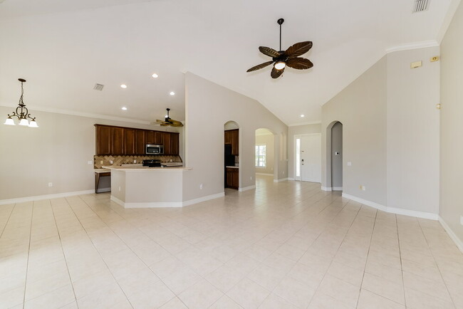 Foto del edificio - 6340 Rookery Cir