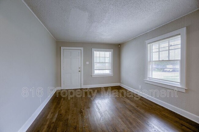Foto del edificio - 3914 Jackson Ave