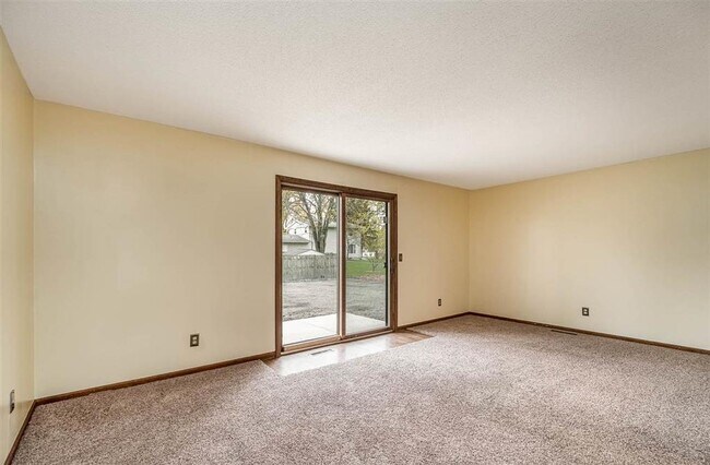 Foto del edificio - Spacious 4 bed / 2 bath Midland home - $20...