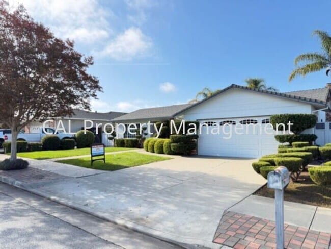 Foto del edificio - Beautiful 3 bedroom home in Hollister, CA!