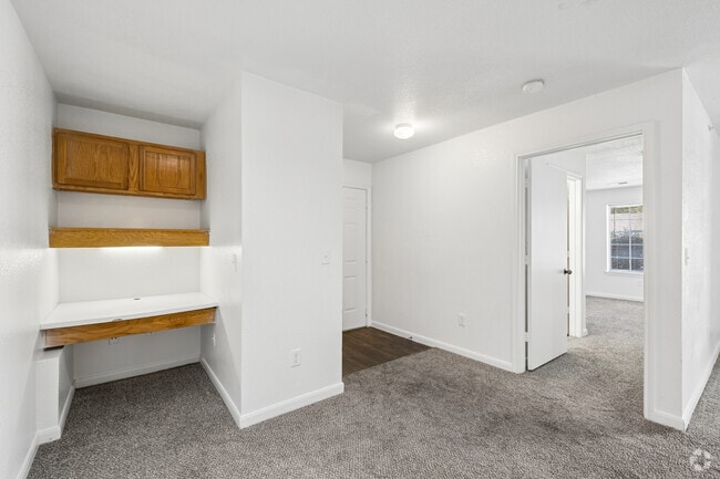 3BR, 2BA - 1,118SF - Dining Room - Fieldstone Apartments
