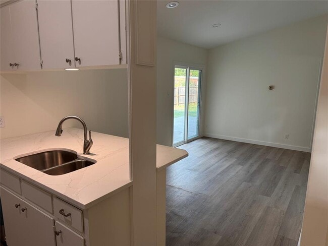 Building Photo - 6507 Middleham Pl