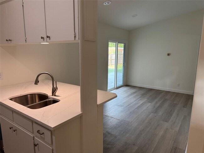 Foto del edificio - 6507 Middleham Pl