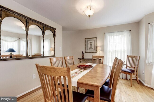 Building Photo - 21316 Emerald Dr