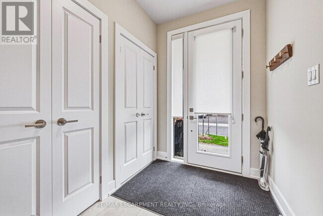 Photo du bâtiment - 2273 Turnberry Rd