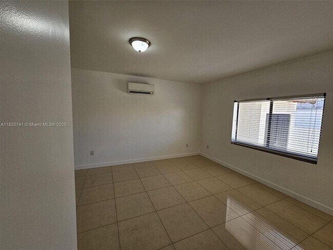 Foto del edificio - 4752 SW 2nd Terrace