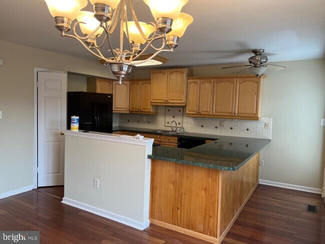 Foto del edificio - 307 Knollwood Ct