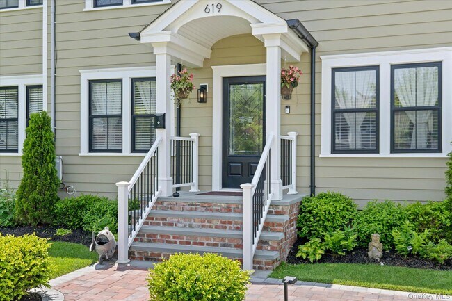 Foto del edificio - 619 Bailey Ave