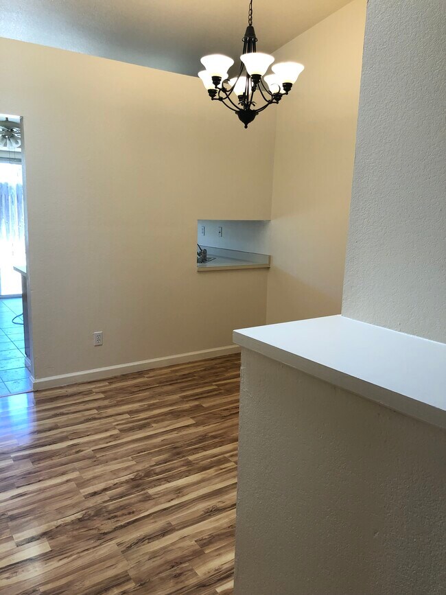 Building Photo - 3052 Springview Meadows Dr