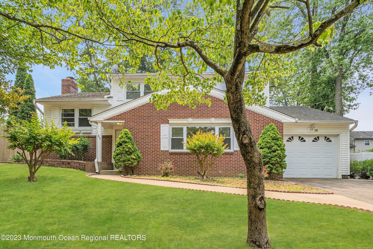 Primary Photo - 69 Shady Nook Dr