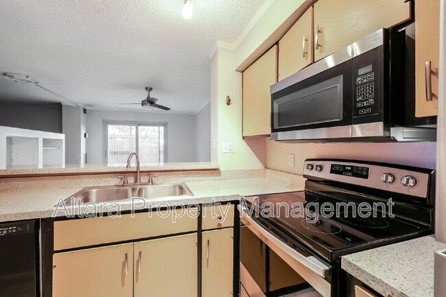 Photo - 2880 S Locust St Apartment