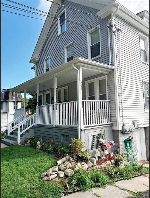 111 Oneco Ave, New London, CT 06320 111 Oneco Ave New London, CT